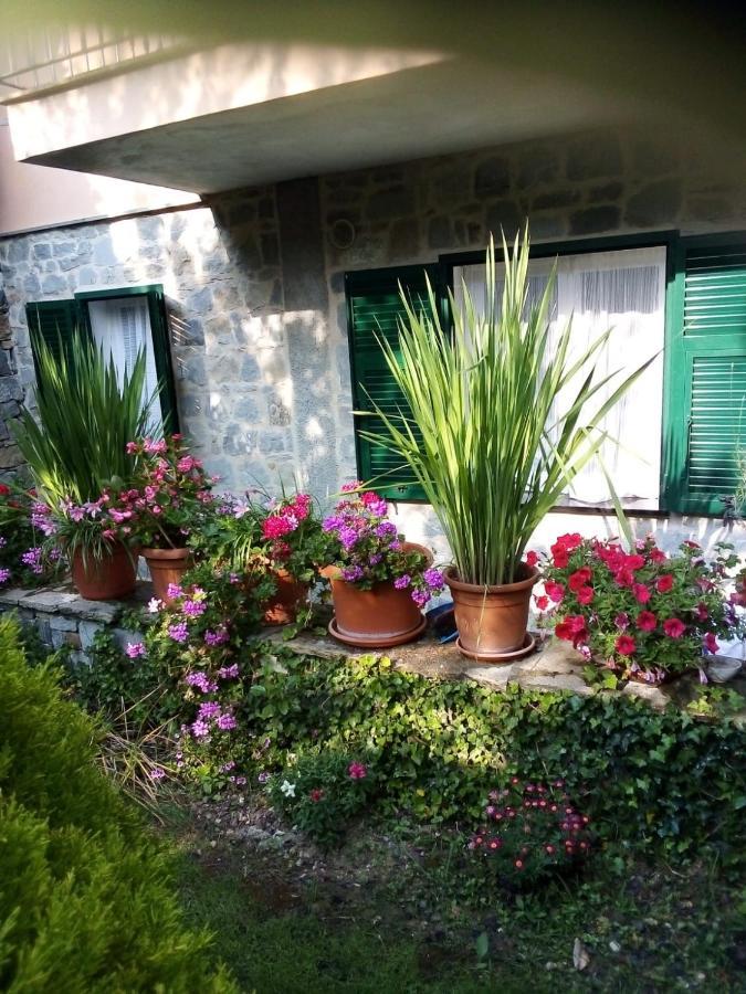 Casa Sylviane Villa Pietrabruna Exterior photo